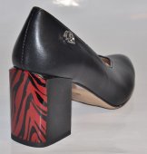 Dámske kožené lodičky Olivia Shoes 11923 - čierne s ozdobným podpätkom