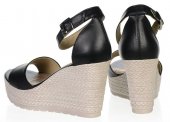 Dámske kožené sandálky na platforne Olivia Shoes 12080 - čierne